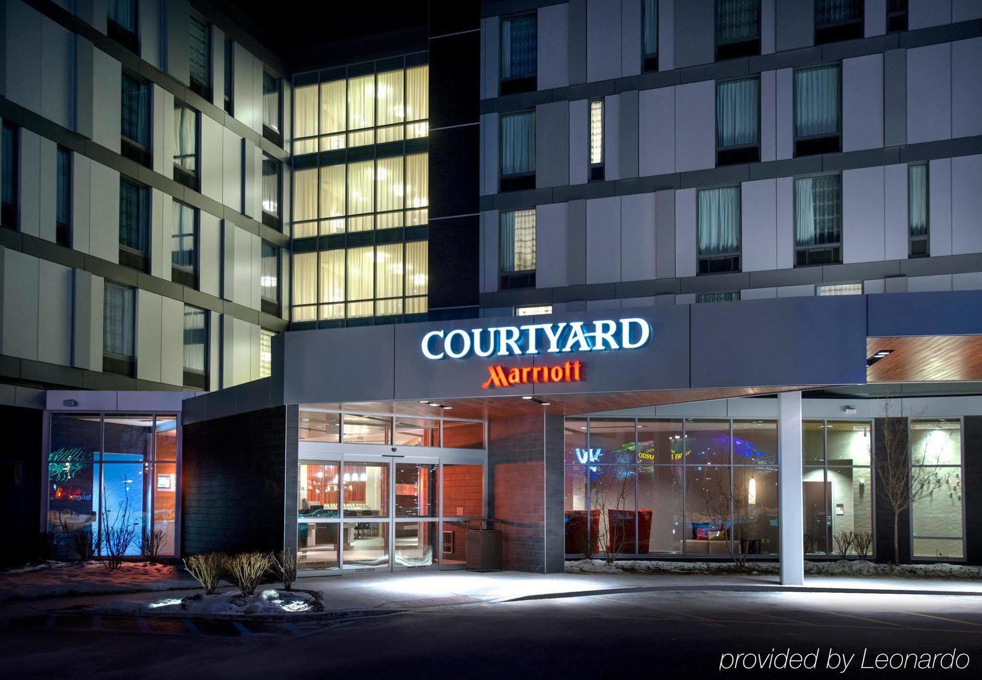 Courtyard By Marriott Philadelphia South At The Navy Yard Hotel Exterior photo